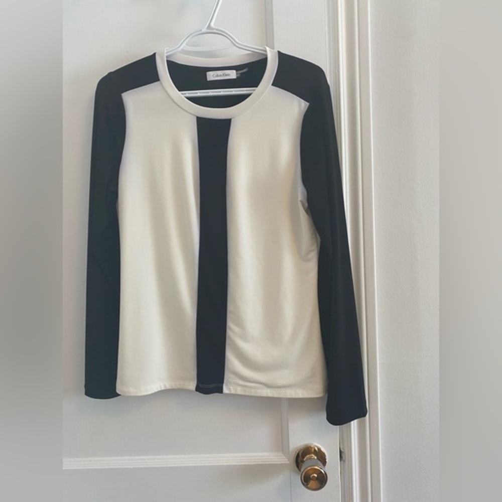 CALVIN Klein Size Medium